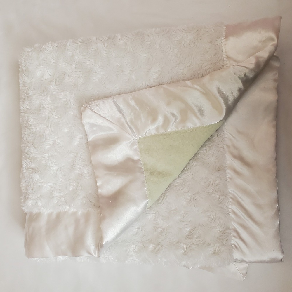 BABY ASPEN White Rosette Satin Trim Plush Baby Blanket Soft Green Back